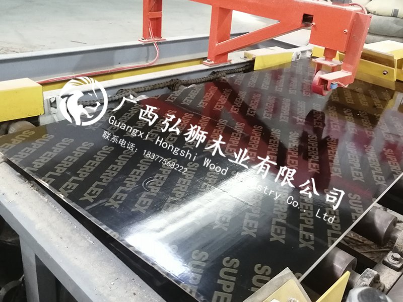 �����޽���Ĥ��